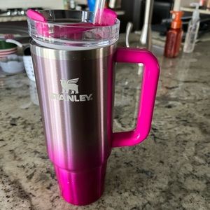 Stanley pink cup - 30 oz
